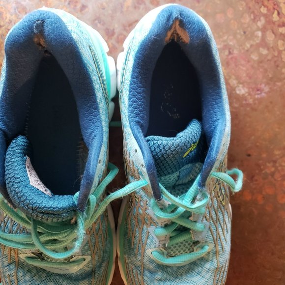 Women's Asics Gel-Nimbus 17 - Picture 11 of 16